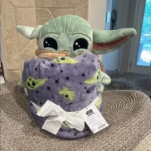 Star Wars Baby Yoda Plush NWT with Soft Purple  Blanket NEW